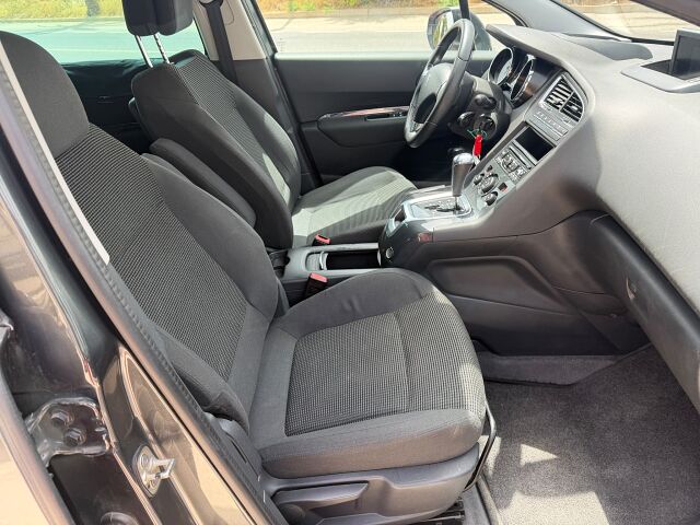 PEUGEOT 5008 ALLURE 1.6 HDI AUTO SPANISH LHD IN SPAIN 84000 MILES 7 SEATS 2015